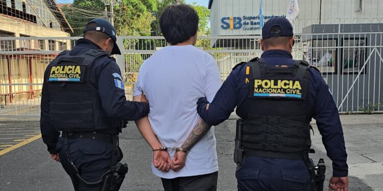 Guatemala asombrada por la muerte del exviceministro Jorge David Calvo, presuntamente apuñalado por su hijo