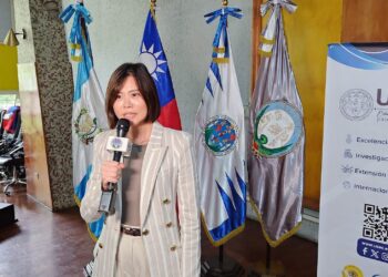 Taiwán presenta documental sobre semiconductores en la Universidad San Carlos para impulsar la Ruta del Chip en Guatemala