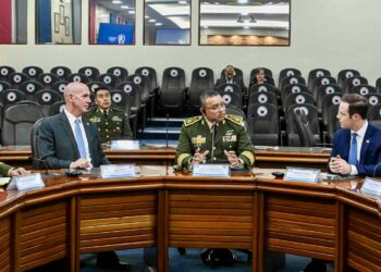 Subsecretario de Defensa de EE UU y altos mandos militares visitan Guatemala para reforzar la cooperación en seguridad