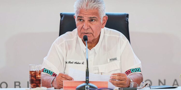 Presidente de Panamá anuncia eliminación del impuesto del 2 % a transferencias de inmuebles para reactivar la economía