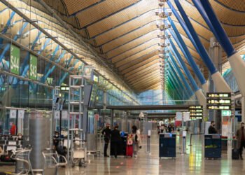 La odisea de una costarricense con demencia: viajó a un congreso y acabó deportada de España por olvidar su pasaporte