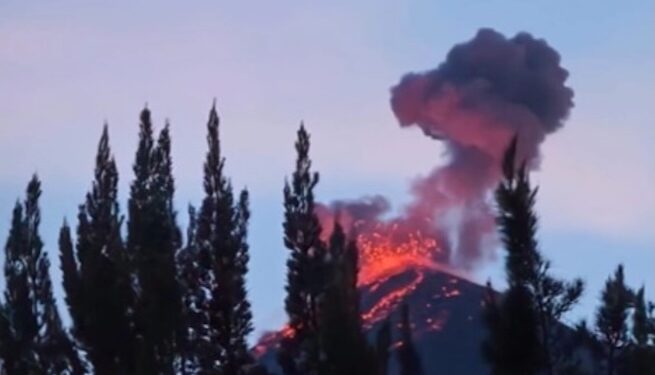 Volcán de Fuego mantiene explosiones débiles y descenso de material incandescente en Guatemala