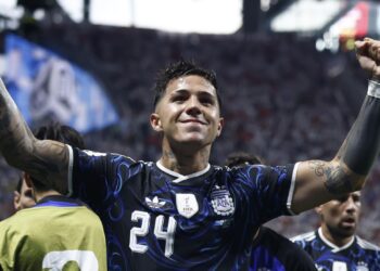 El campeón y su estandarte Messi vuelven a la final del Mundial