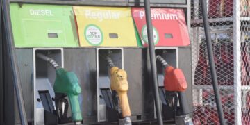 Honduras ya gastó un 40% más de lo previsto en subsidios a combustibles y mantendrá el apoyo estatal