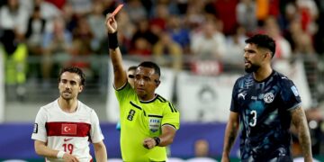Árbitro salvadoreño Iván Barton afirma que representar a El Salvador en el Mundial ha sido el mayor orgullo de su carrera
