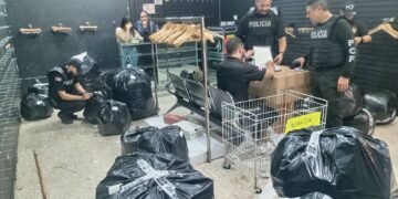 Ministerio de Hacienda costarricense inspecciona pago de impuestos en comercios capitalinos