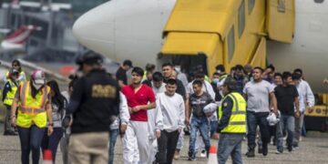 Crisis migratoria en Honduras: las deportaciones se disparan 40% y miles regresan sin apoyo según Conadeh