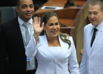 Asamblea Nacional de Panamá elige a Shirley Castañedas como su presidenta 2026-2027