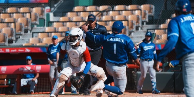 Nicaragua y Panamá disputan medalla de oro de béisbol en los Juegos Centroamericanos y del Caribe
