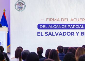El Salvador y Belice firman acuerdo comercial con más de 400 líneas arancelarias