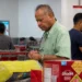 Obispo Mata reaparece en Managua tras semanas bajo vigilancia policial