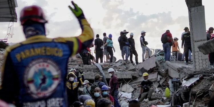 Bukele anuncia que El Salvador enviará 100 toneladas de ayuda humanitaria a Colombia tras el terremoto