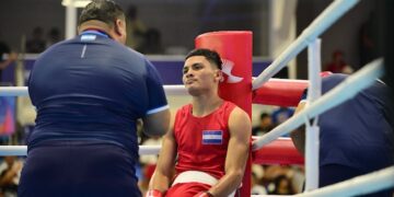 Boxeador nicaragüense es descalificado por morder a rival dominicano en Santo Domingo 2026