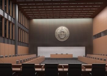 Asamblea costarricense estudiará prohibición para que diputados no ejerzan sus profesiones durante su función pública