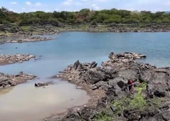 Lago de Güija baja de nivel por la sequía extrema entre El Salvador y Guatemala