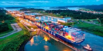 El Canal de Panamá reducirá tránsitos diarios por sequía
