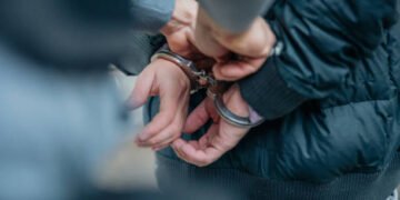 Solo 18 de cada 100 denuncias por violencia doméstica en Honduras derivan en una detención