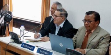 Tribunal de Guatemala rechaza permiso al periodista José Rubén Zamora para viajar a EE UU por salud