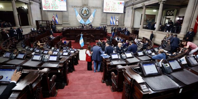 Congreso de Guatemala aprueba la Ley General del Sistema Portuario entre respaldo empresarial y algunas críticas políticas