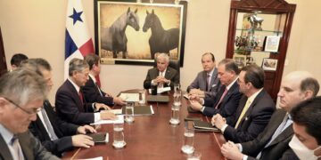 Panamá y Japón impulsan nuevos proyectos de infraestructura tras reunión entre Mulino y el canciller nipón