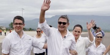 Expresidente Juan Orlando Hernández niega amenazas al procurador durante audiencia judicial en Honduras