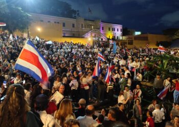 Costa Rica: miles salen en defensa del Poder Judicial ante acusaciones de “golpistas” del gobierno