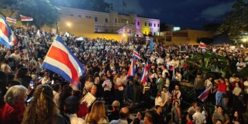 Costa Rica: miles salen en defensa del Poder Judicial ante acusaciones de “golpistas” del gobierno