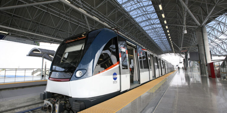 Metro de Panamá reanuda la Línea 1 tras una interrupción por un intruso en las vías