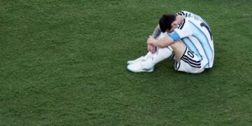 Messi dedica una carta de despedida a su padre y pone en duda su continuidad en el fútbol
