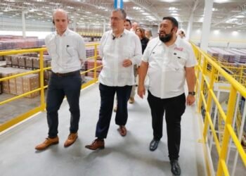 Presidente Arévalo destaca inversión empresarial y crecimiento económico de Guatemala