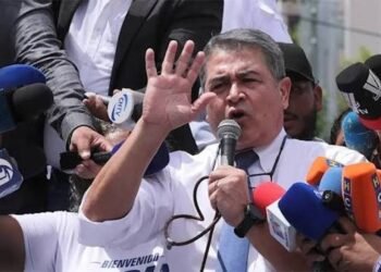 Expresidente Juan Orlando Hernández vuelve a los tribunales de Honduras e insiste en inocencia en caso de corrupción
