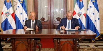 Honduras y República Dominicana acuerdan ampliar cooperación en comercio, seguridad y turismo