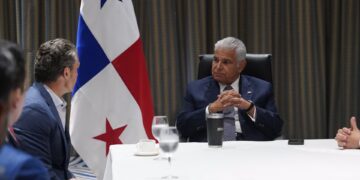 Presidente de Panamá dice “con el narcotráfico no se negocia y no se pacta” durante el Foro de las Américas contra los cárteles