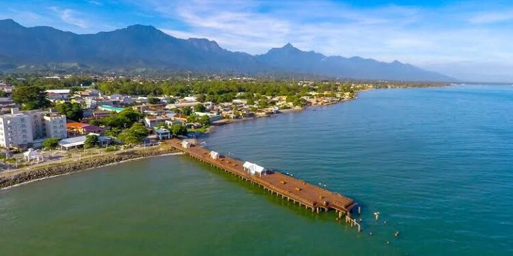 Honduras recibe cerca de 8,000 turistas salvadoreños en un fin de semana por las Fiestas Agostinas