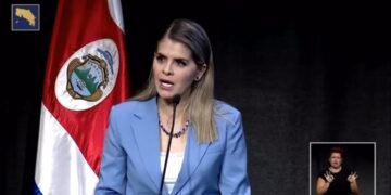 Presidenta de Costa Rica presenta Plan de Desarrollo para reducir la pobreza y el desempleo