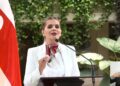 Presidenta de Costa Rica defiende pensiones a exmandatarios por considerarlo un “reconocimiento”
