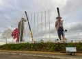 Dictadura de Nicaragua levanta dos estatuas gigantes mientras la pobreza sigue marcando al país