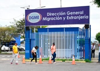 Costa Rica regularizará a unos 10 mil migrantes con solicitudes de refugio rechazadas