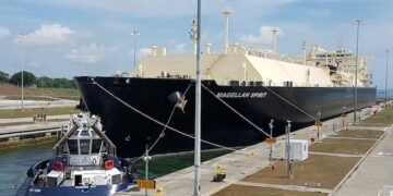 Congestión de buques en Canal de Panamá altera rutas de tanqueros con gas licuado