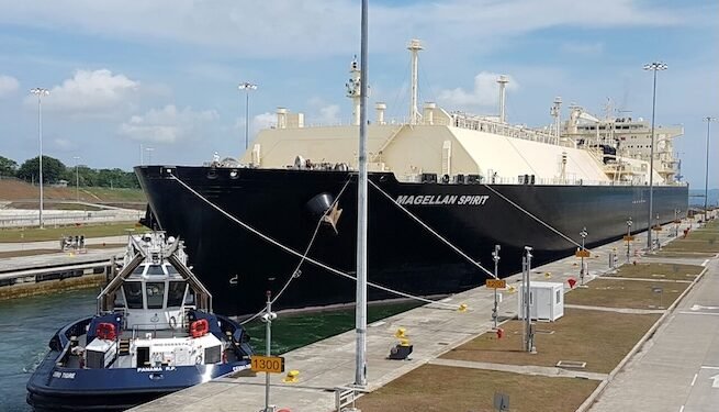 Congestión de buques en Canal de Panamá altera rutas de tanqueros con gas licuado