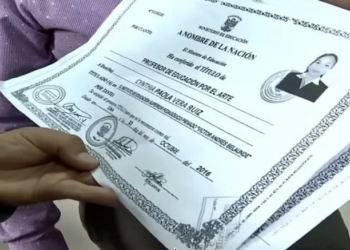 Fiscalía panameña investiga hasta 401 diplomas falsos de docentes