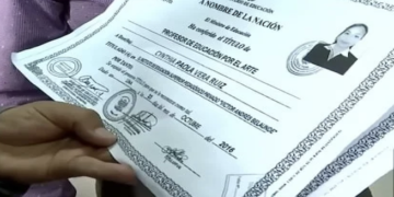 Fiscalía panameña investiga hasta 401 diplomas falsos de docentes