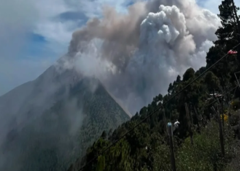 Más de 29,000 afectados por ceniza del volcán de Fuego en Guatemala