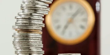 Indicador de riesgo país de El Salvador cae a 2.75 %, el nivel más bajo registrado desde 2011