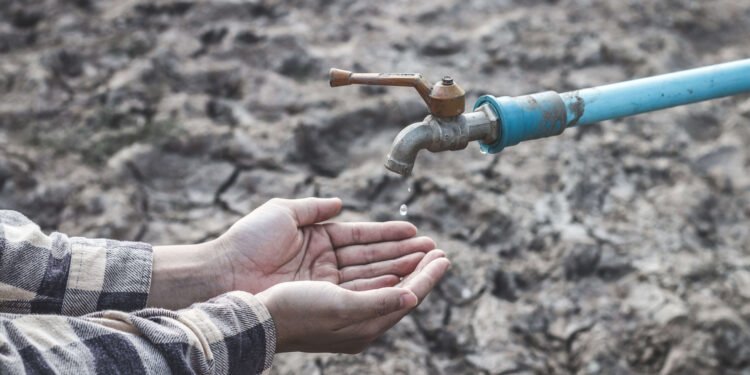 Crisis hídrica en Honduras: entrega pública de agua dejó fuera a 6 de cada 10 viviendas en Tegucigalpa