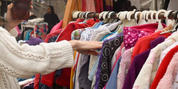 Honduras endurece controles a tiendas de ropa usada por posibles riesgos para la salud