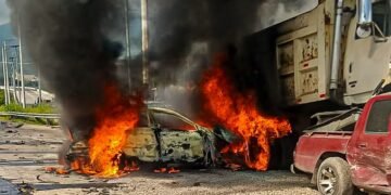 Accidente múltiple deja un muerto y siete heridos en entrada a San Salvador