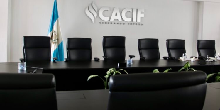Sector empresarial presenta amparo ante la Corte de Constitucionalidad por bloqueos y marchas en Guatemala