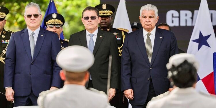 Presidente de Panamá endurece su discurso contra el crimen y reivindica el modelo de seguridad de El Salvador