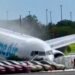 Avión de carga de Amazon se estrella en el aeropuerto de Miami y provoca cierre de operaciones